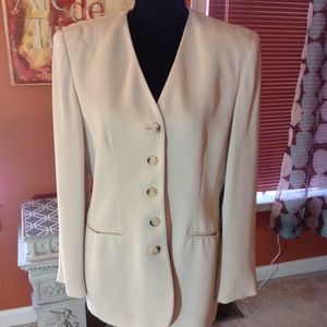 Evan-Picone   Cream Blazer